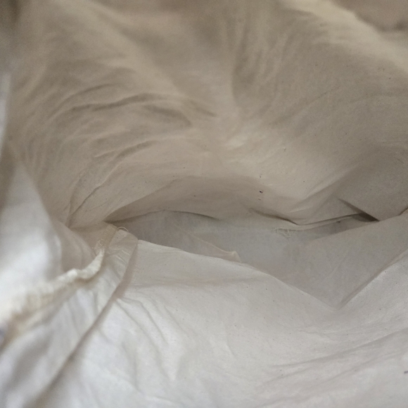 Tory Burch Cream Dust Bag with Elegant Design - Picture 4 of 4